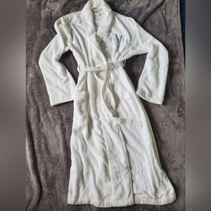 Williams Sonoma Home White Monogramed "M" Bath robe